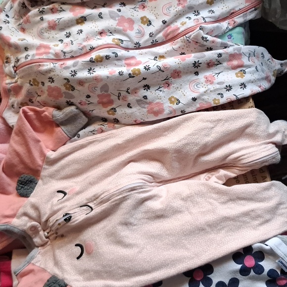 ⭐️SALE⭐️0-3 Months Baby Clothing Bundle - Picture 4 of 5